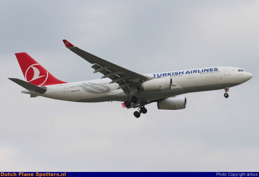 TC-JNV Airbus A330-200 Turkish Airlines by airbus