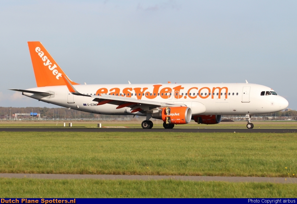 G-EZWO Airbus A320 easyJet by airbus