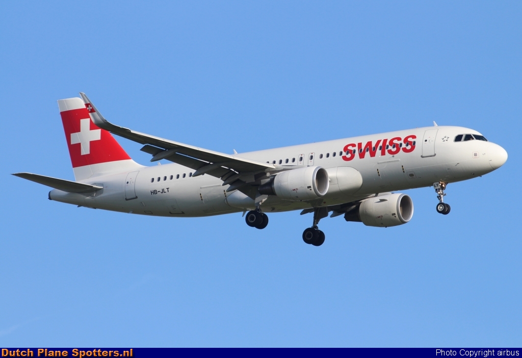 HB-JLT Airbus A320 Swiss International Air Lines by airbus