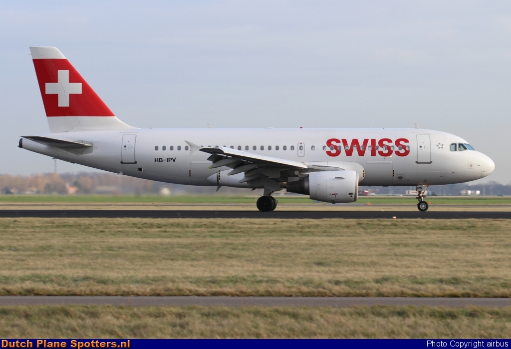 HB-IPV Airbus A320 Swiss International Air Lines by airbus