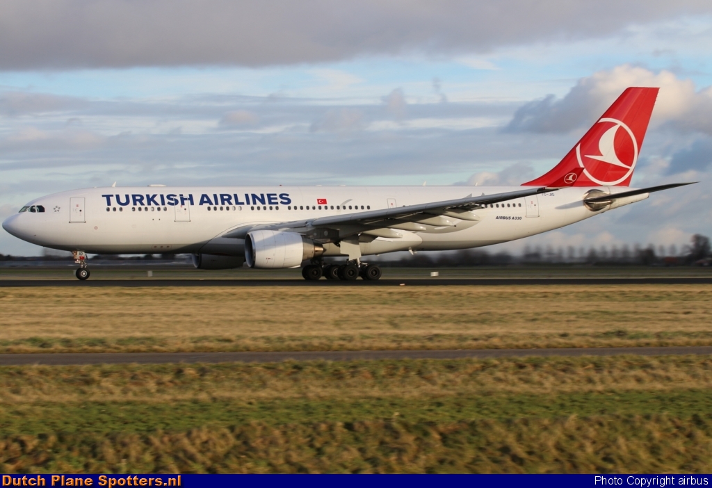 TC-JIO Airbus A330-200 Turkish Airlines by airbus