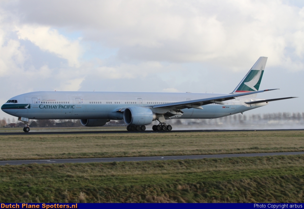 B-KQF Boeing 777-300 Cathay Pacific by airbus