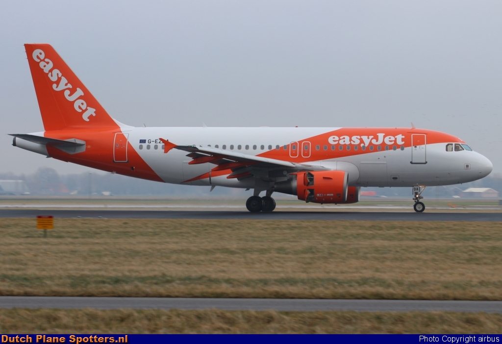 G-EZDA Airbus A319 easyJet by airbus