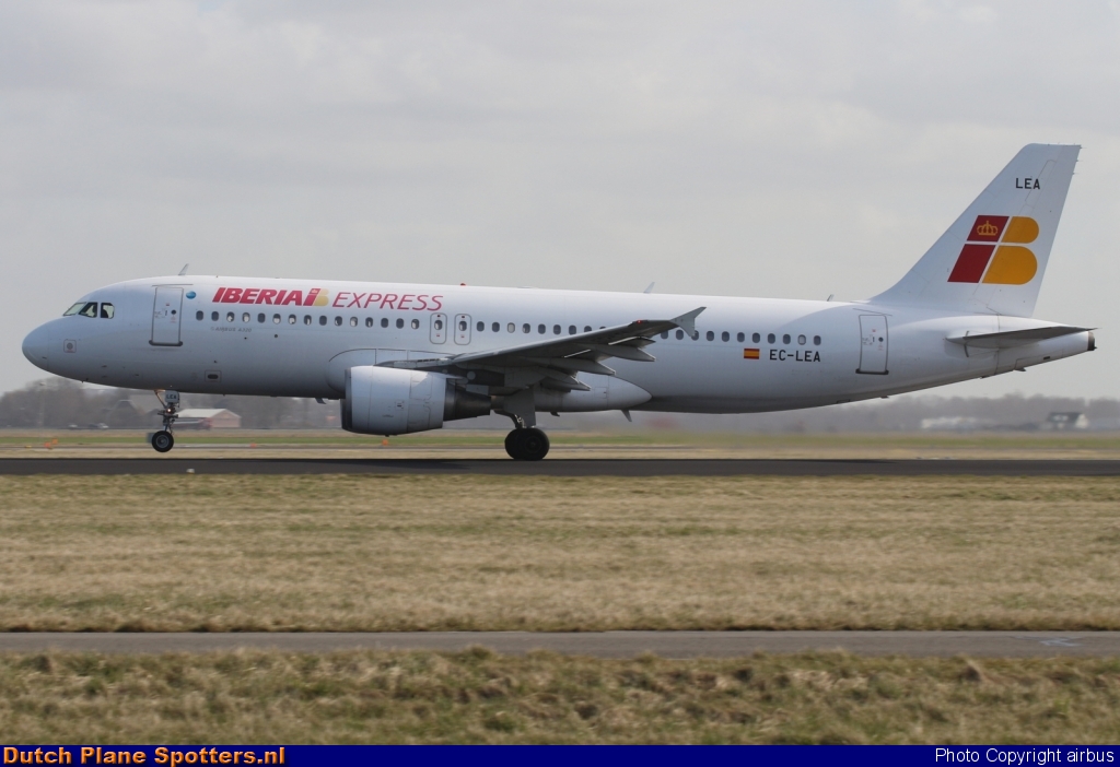 EC-LEA Airbus A320 Iberia Express by airbus
