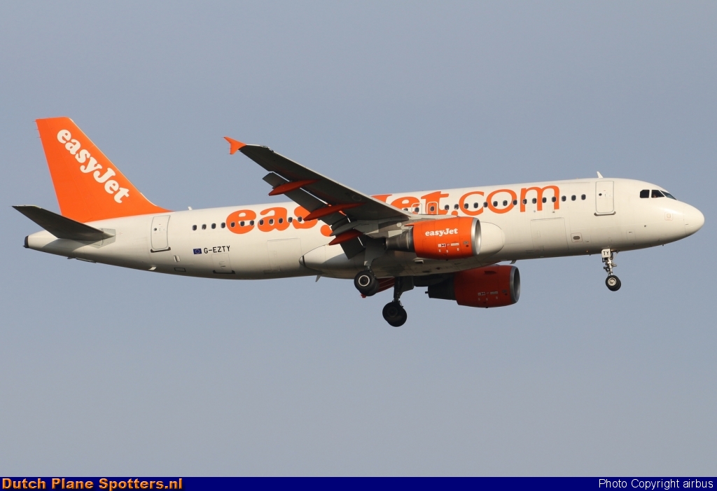 G-EZTY Airbus A320 easyJet by airbus