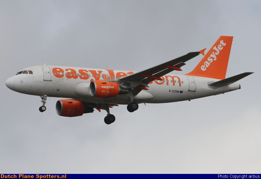 G-EZDW Airbus A319 easyJet by airbus
