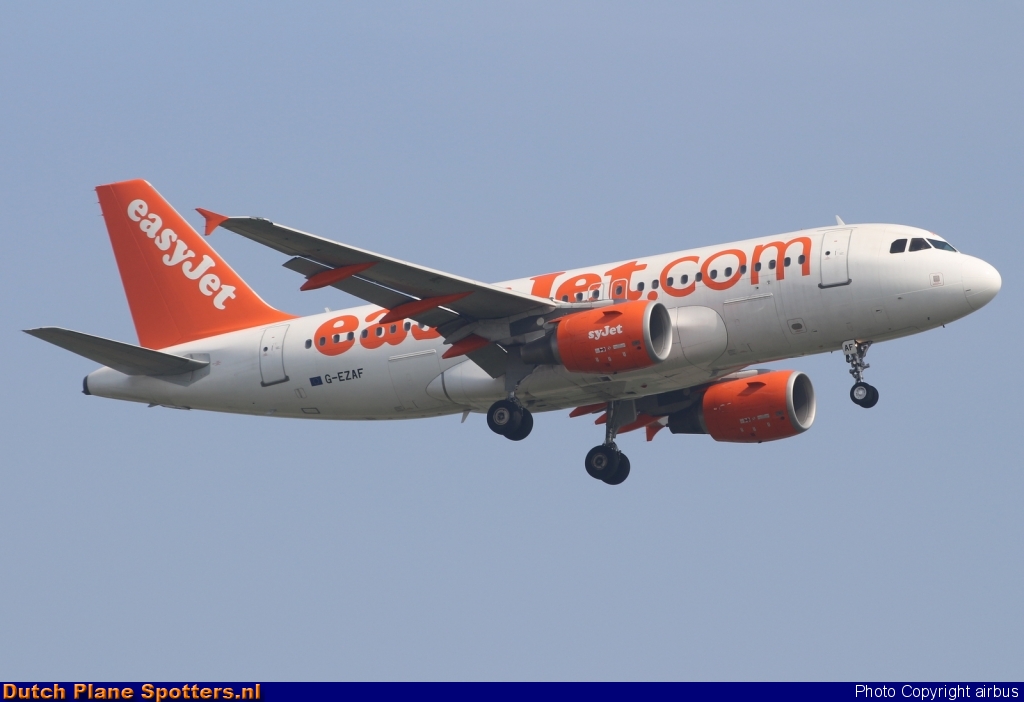 G-EZAF Airbus A319 easyJet by airbus