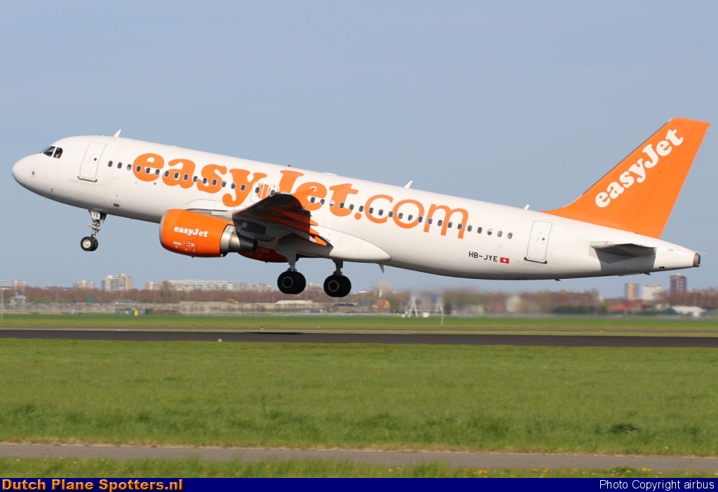 HB-JYE Airbus A320 easyJet Switzerland by airbus