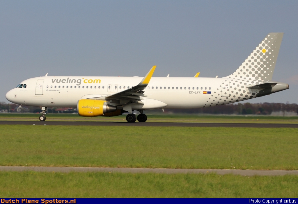EC-LVX Airbus A320 Vueling.com by airbus