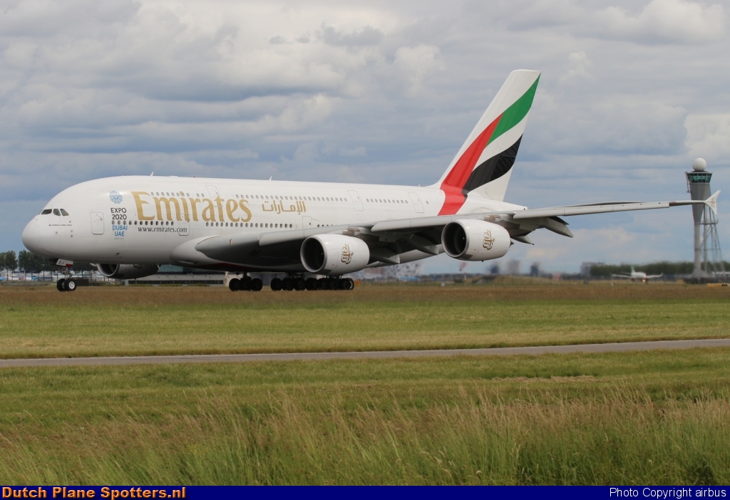 A6-EEJ Airbus A380-800 Emirates by airbus