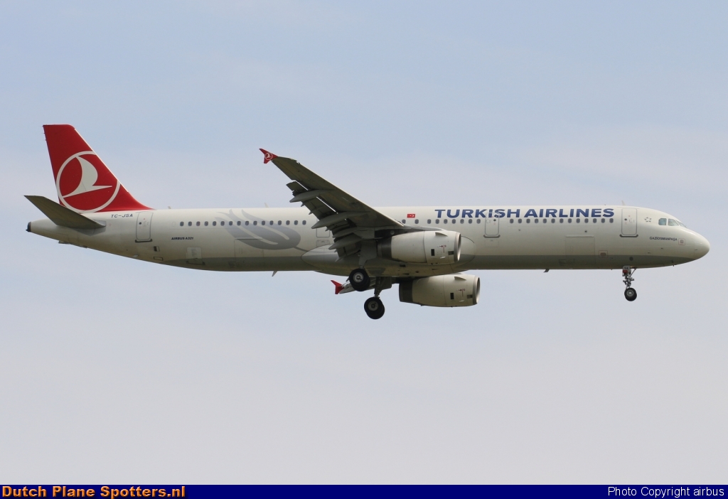 TC-JSA Airbus A321 Turkish Airlines by airbus