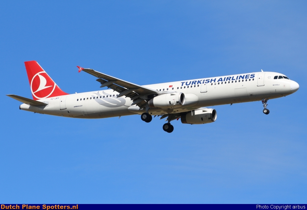 TC-JRY Airbus A321 Turkish Airlines by airbus