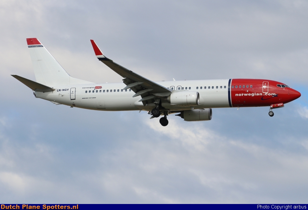 LN-NGV Boeing 737-800 Norwegian Air Shuttle by airbus