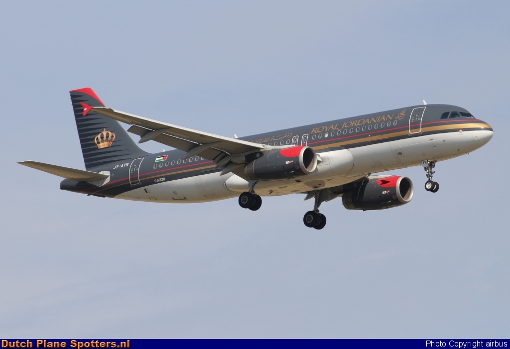 JY-AYR Airbus A320 Royal Jordanian Airlines by airbus