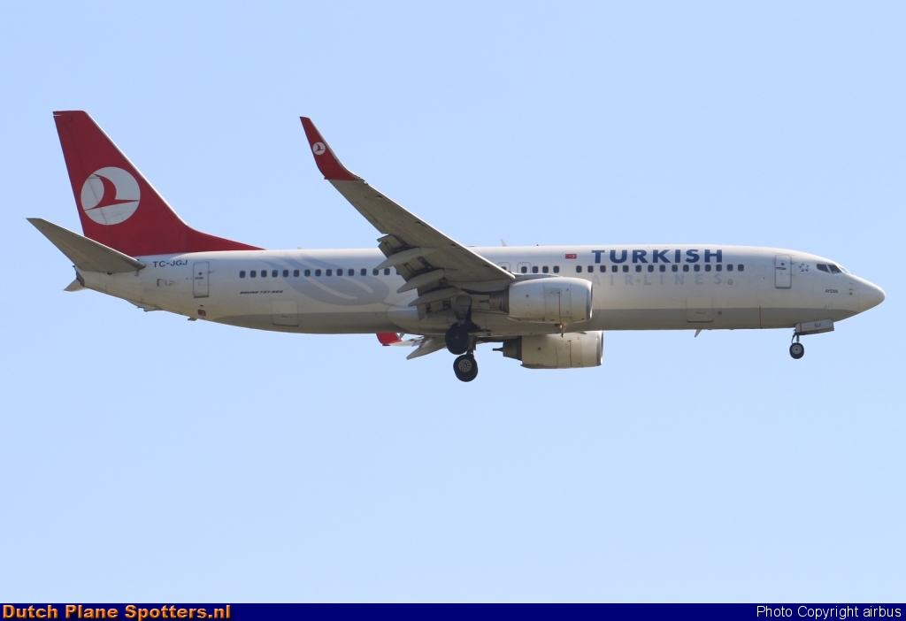 TC-JGJ Boeing 737-800 Turkish Airlines by airbus