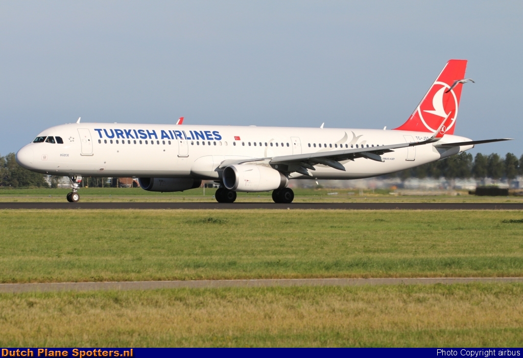 TC-JSS Airbus A321 Turkish Airlines by airbus