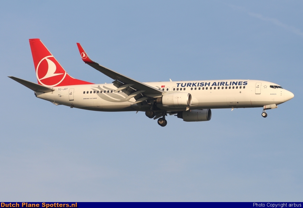 TC-JGT Boeing 737-800 Turkish Airlines by airbus
