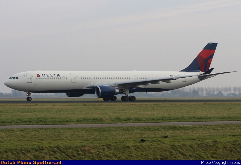 N822NW Airbus A330-300 Delta Airlines by airbus