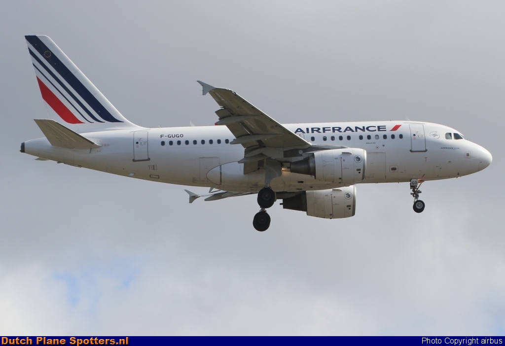F-GUGO Airbus A318 Air France by airbus