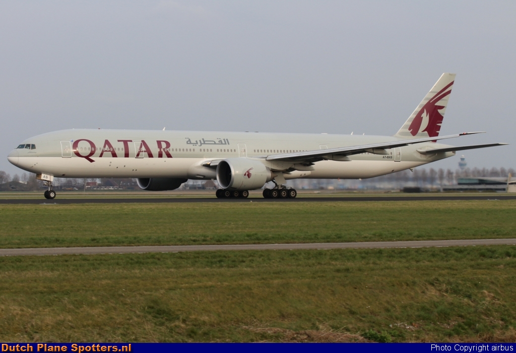 A7-BAS Boeing 777-300 Qatar Airways by airbus