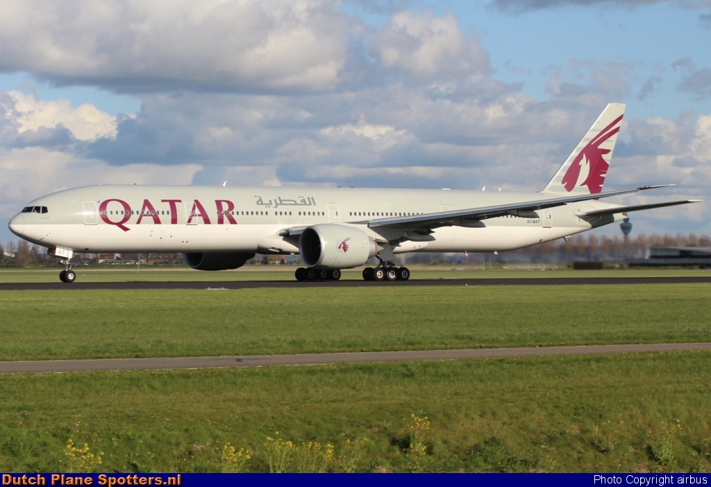 A7-BAT Boeing 777-300 Qatar Airways by airbus