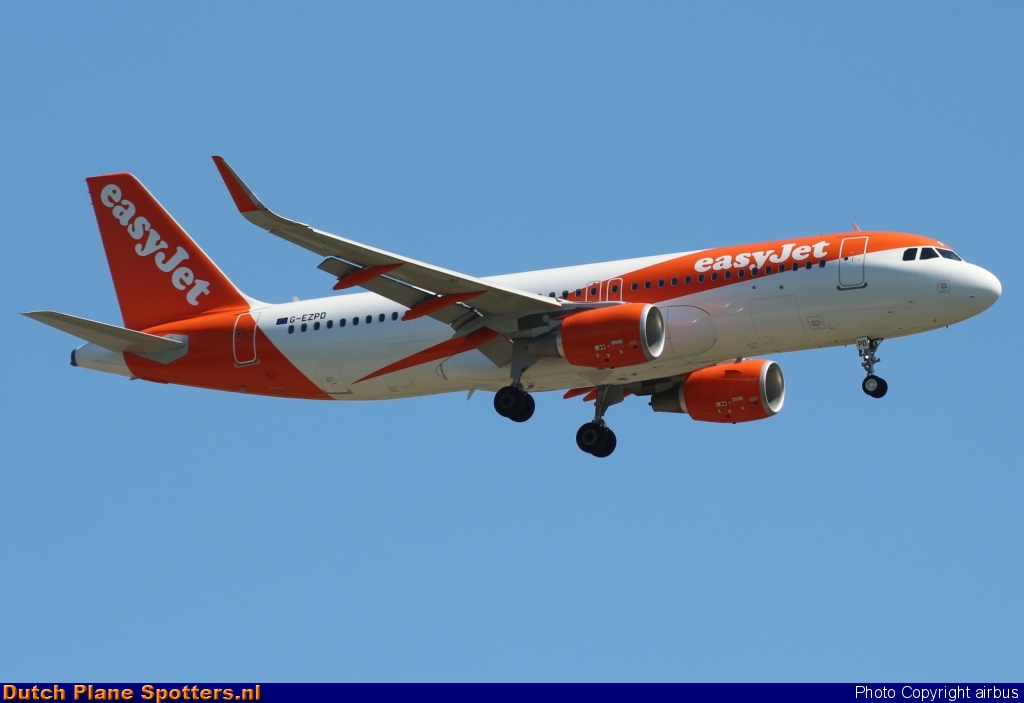 G-EZPD Airbus A320 easyJet by airbus