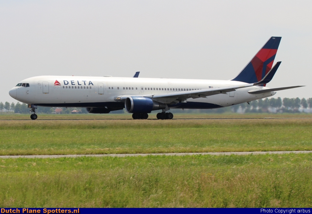 N154DL Boeing 767-300 Delta Airlines by airbus