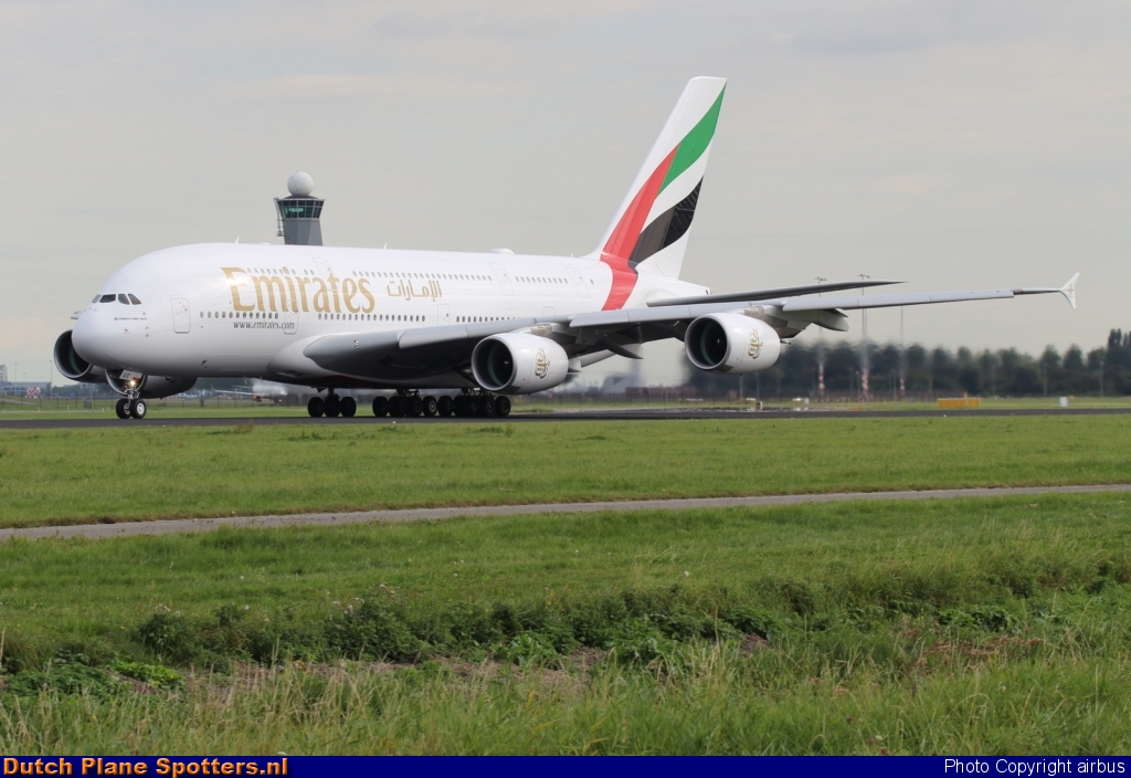 A6-EUC Airbus A380-800 Emirates by airbus