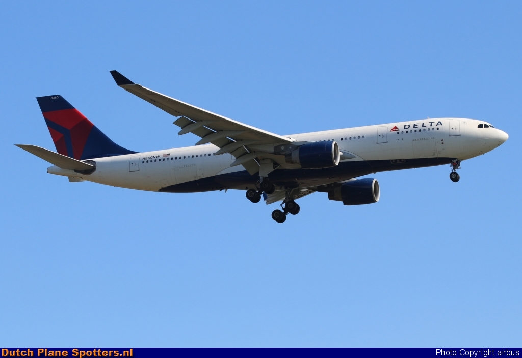 N860NW Airbus A330-200 Delta Airlines by airbus