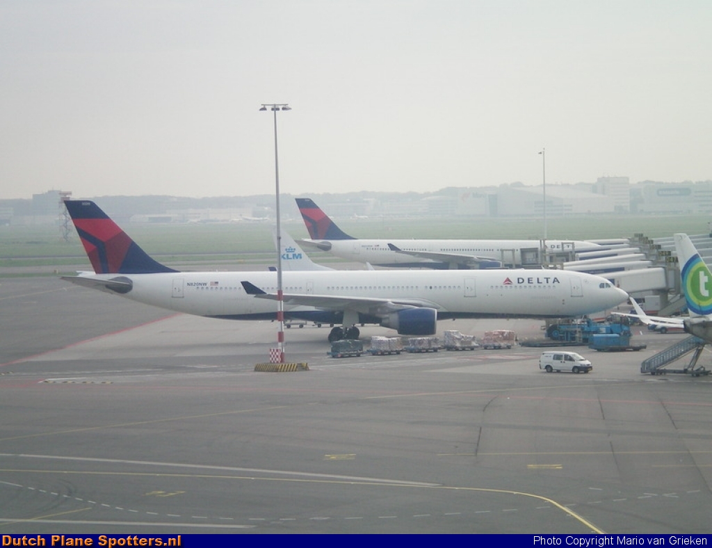 N820NW Airbus A330-300 Delta Airlines by MariovG
