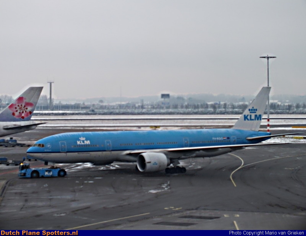 PH-BQO Boeing 777-200 KLM Royal Dutch Airlines by MariovG