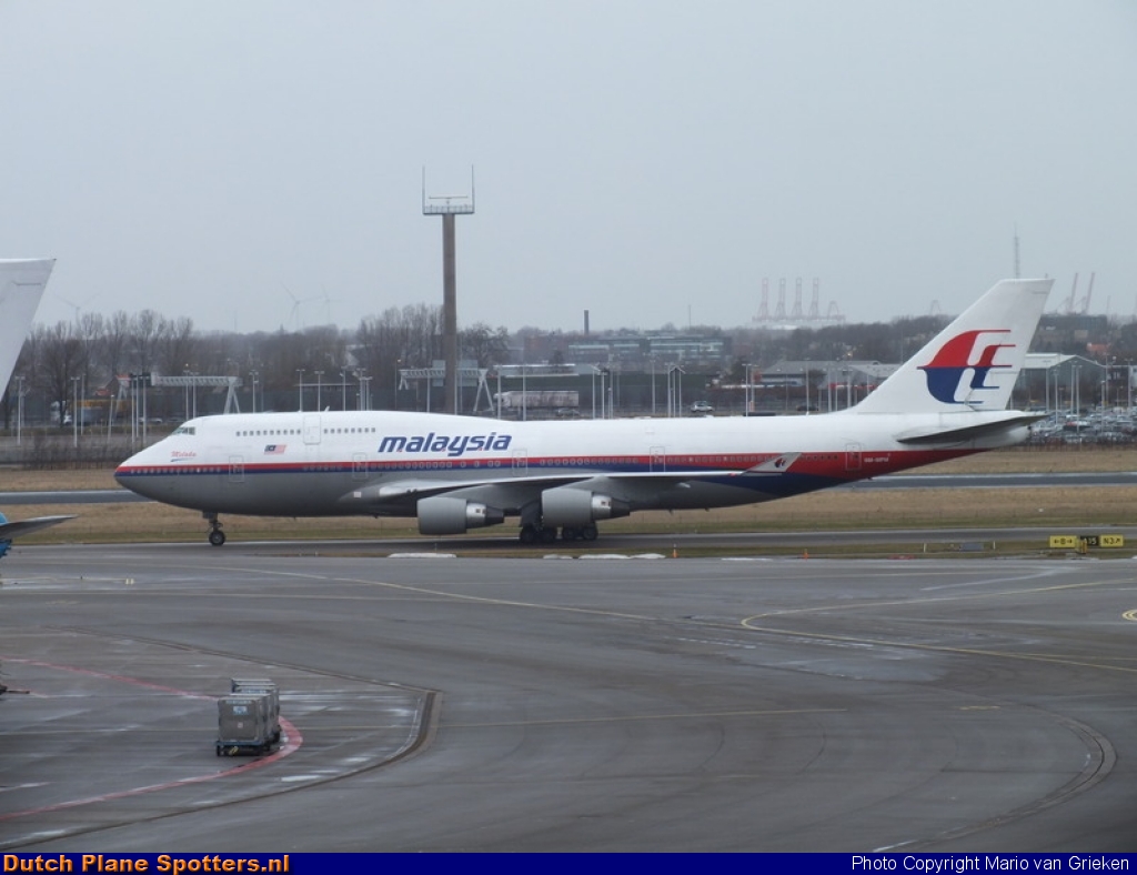 9M-MPM Boeing 747-400 Malaysia Airlines by MariovG