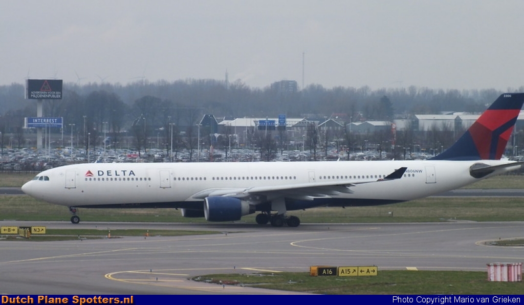 N806NW Airbus A330-300 Delta Airlines by MariovG
