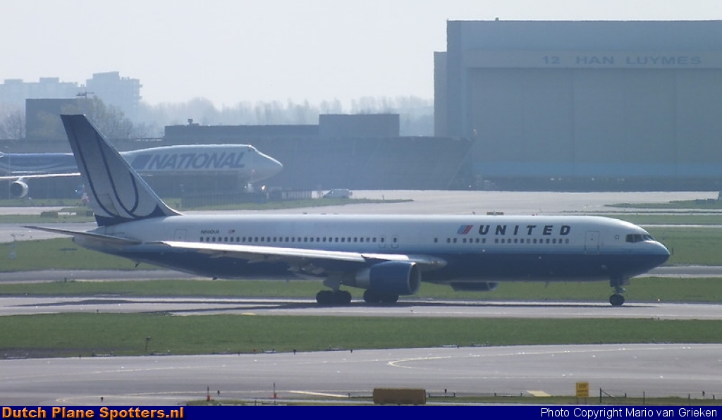 N660UA Boeing 767-300 United Airlines by MariovG