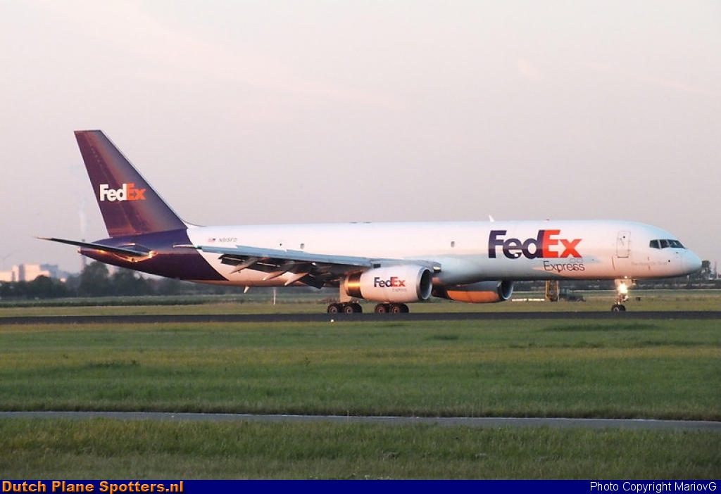 N915FD Boeing 757-200 FedEx by MariovG