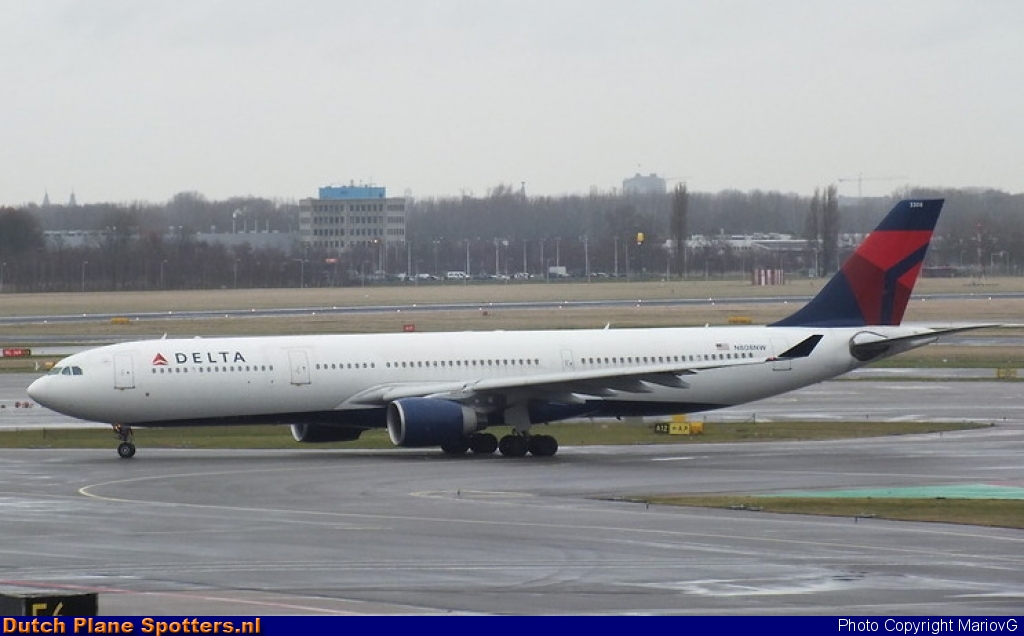 N808NW Airbus A330-300 Delta Airlines by MariovG