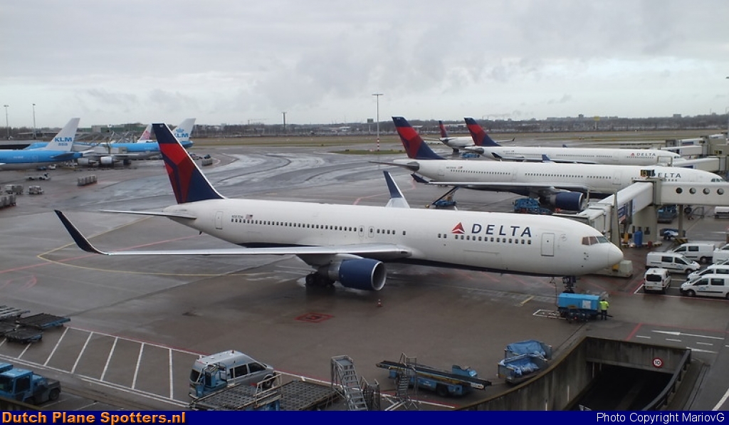 N187DN Boeing 767-300 Delta Airlines by MariovG