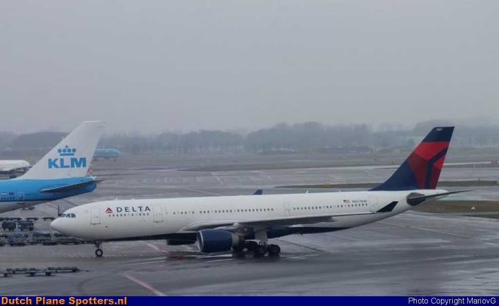 N857NW Airbus A330-200 Delta Airlines by MariovG