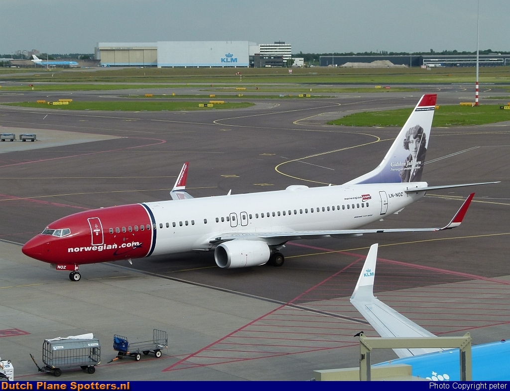 LN-NOZ Boeing 737-800 Norwegian Air Shuttle by peter