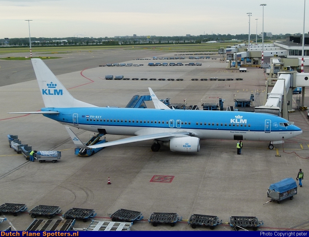 PH-BXY Boeing 737-800 KLM Royal Dutch Airlines by peter