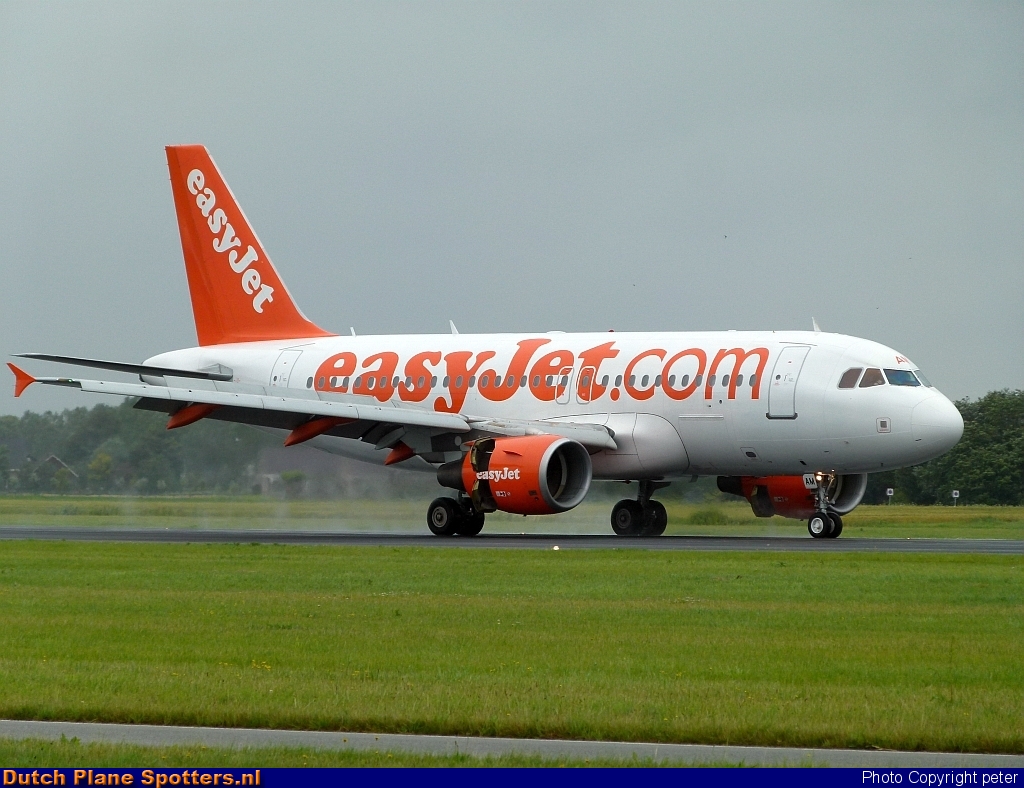 G-EZAM Airbus A319 easyJet by peter
