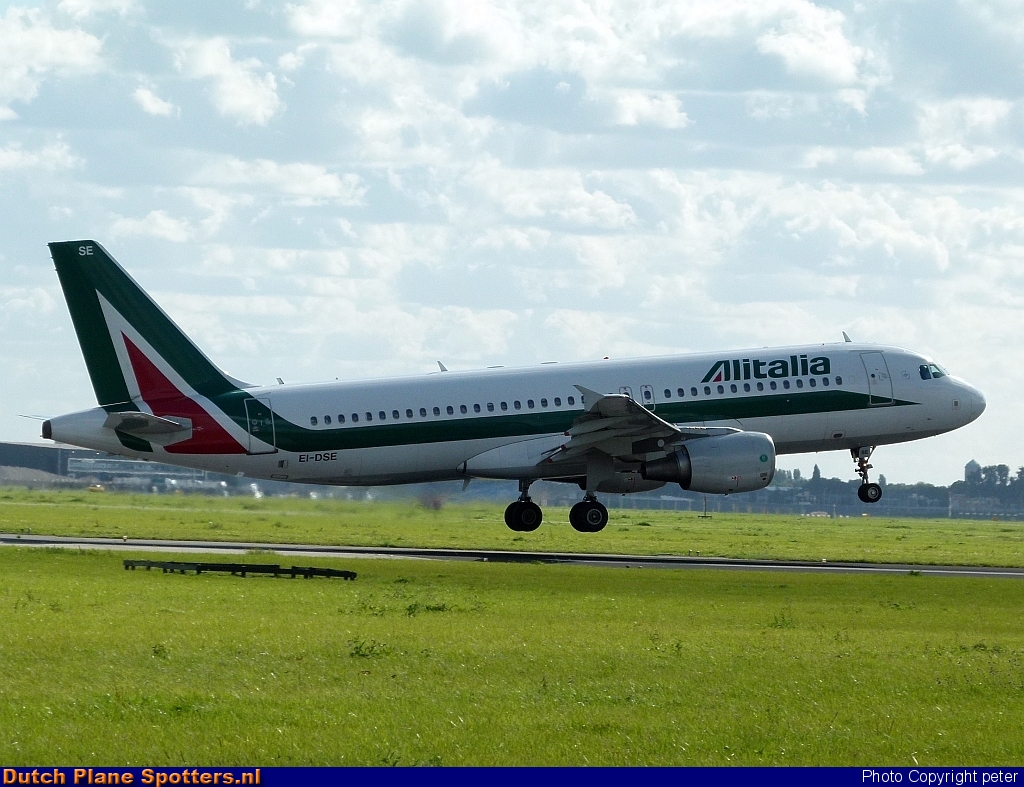 EI-DSE Airbus A320 Alitalia by peter