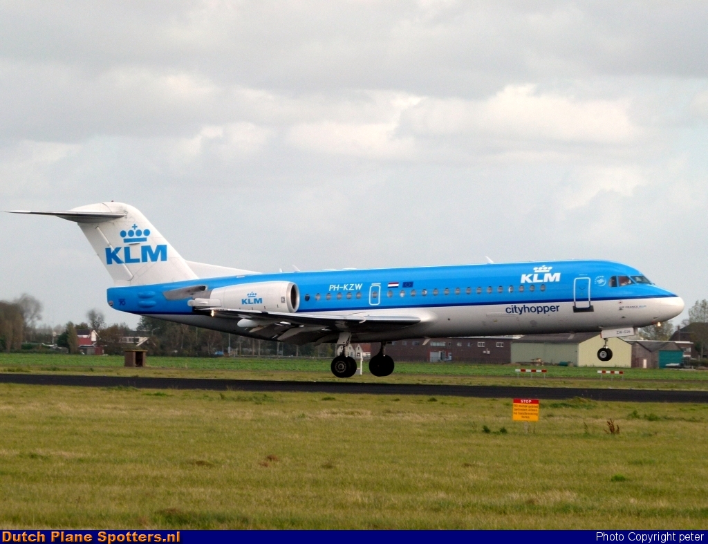PH-KZW Fokker 70 KLM Cityhopper by peter