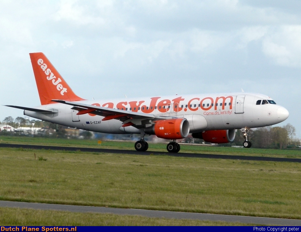 G-EZAF Airbus A319 easyJet by peter