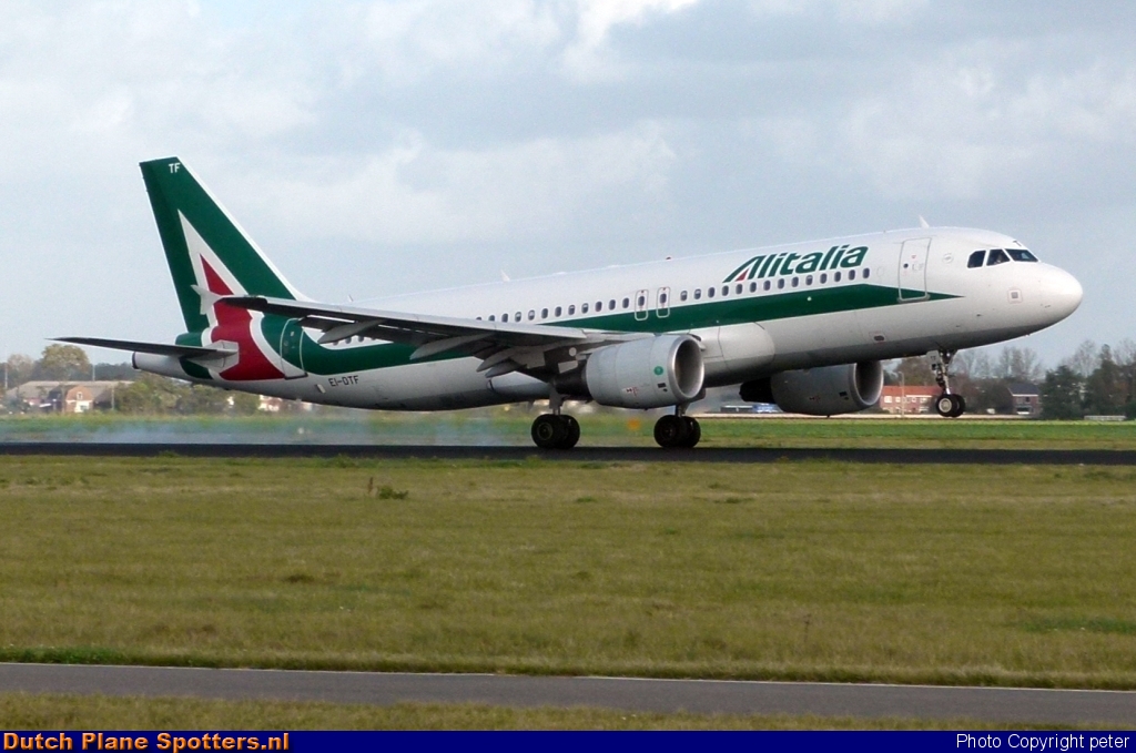 EI-DTF Airbus A320 Alitalia by peter