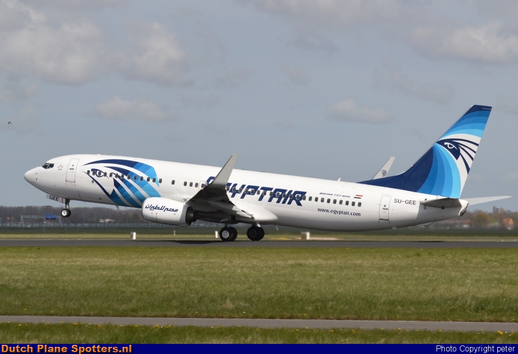 SU-GEE Boeing 737-800 Egypt Air by peter
