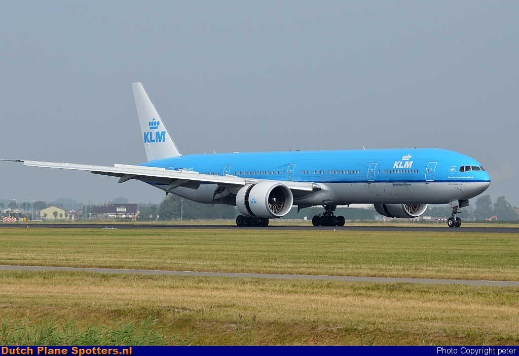 PH-BVI Boeing 777-300 KLM Royal Dutch Airlines by peter
