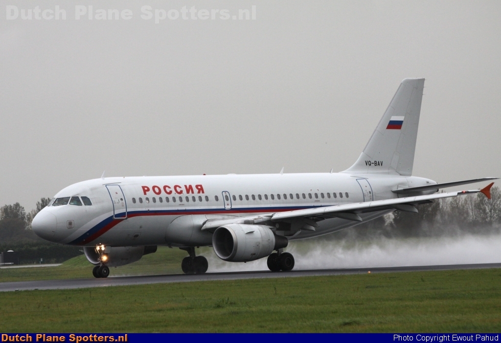 VQ-BAV Airbus A319 Rossiya Airlines by Ewout Pahud
