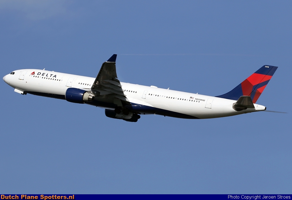 N808NW Airbus A330-300 Delta Airlines by Jeroen Stroes