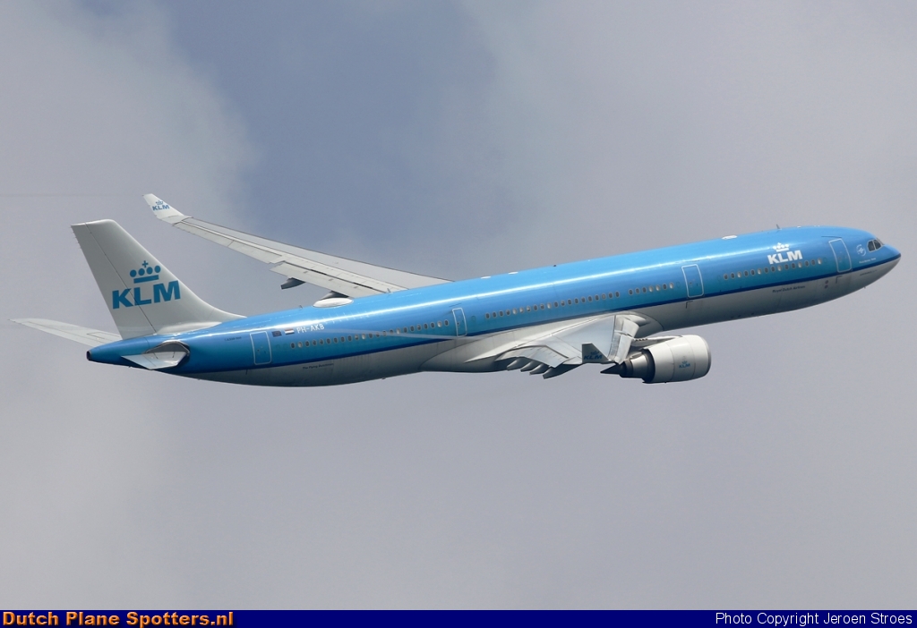 PH-AKB Airbus A330-300 KLM Royal Dutch Airlines by Jeroen Stroes